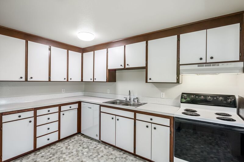 Available Now!! property image