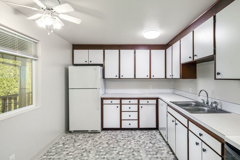 Available Now!! property image
